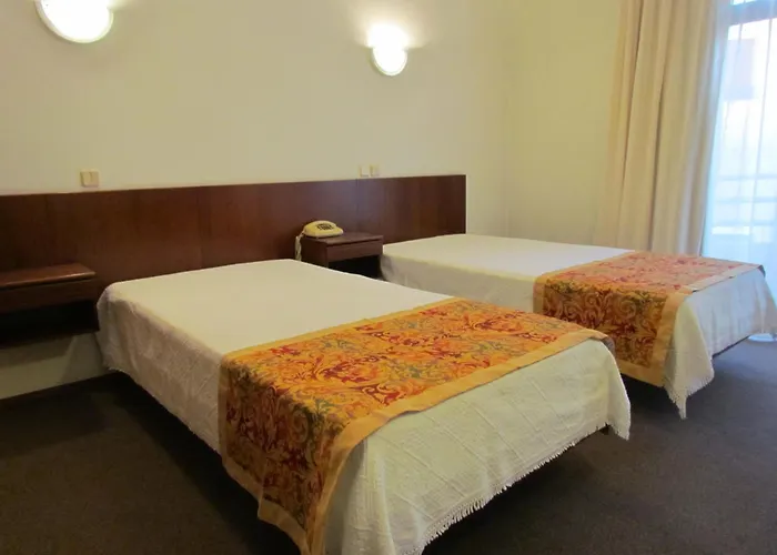 Sao Tomas 2* فاطمة